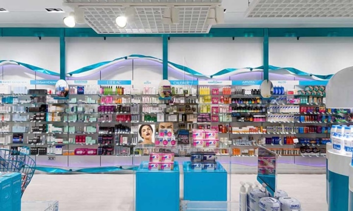 ภาพรวมแบบร้านขายยา Garrós Pharmacy